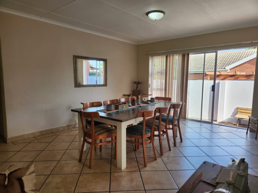 3 Bedroom Property for Sale in Denneoord Western Cape